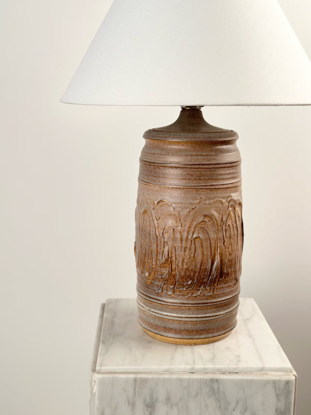 1970s Bob Kinzie Affiliated Craftsmen Ceramic Pottery Lamp (A Series) in Brown