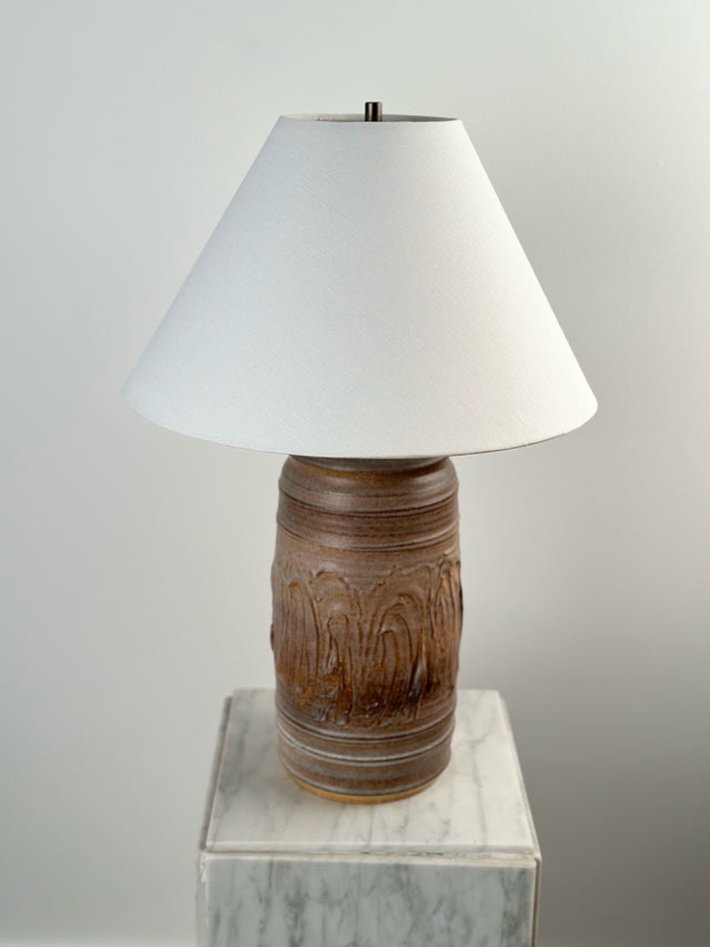 1970s Bob Kinzie Affiliated Craftsmen Ceramic Pottery Lamp (A Series) in Brown